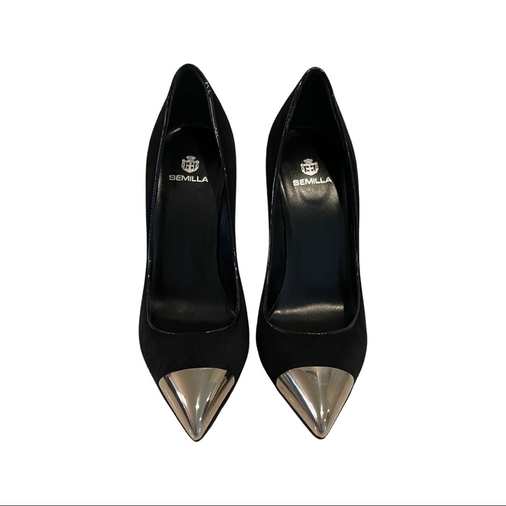 Gorgeous Made in Italy Black Suede Pumps